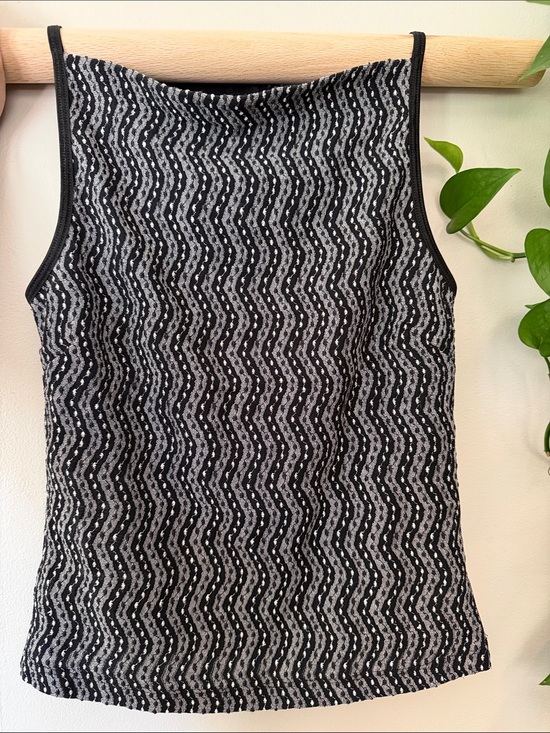 bebe Tops - bebe Black & Gray Zigzag Knit Tank